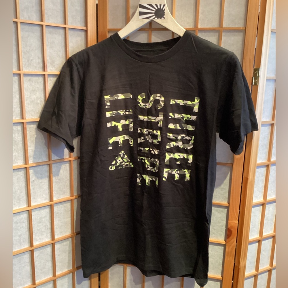Adidas Go-To Tee "Three Stripe Life" Camo Tee DV1873 Men's Size Medium